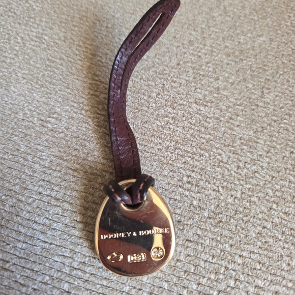 Dooney & Bourke Hangtag - Picture 2 of 4